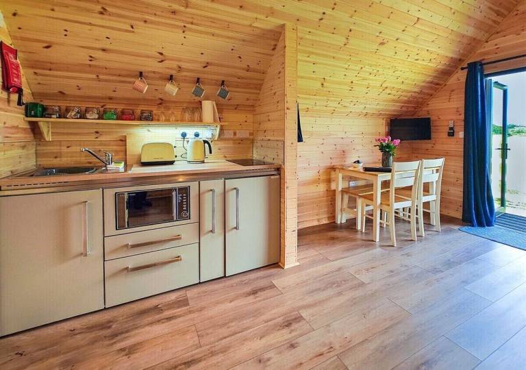 Cabin Laughton