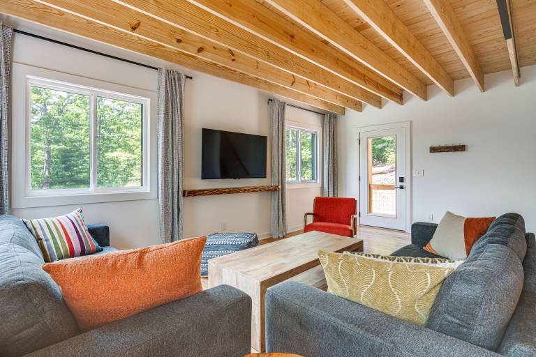 Modern Hiker's Haven w/ DuPont State Forest Views! — photo 5