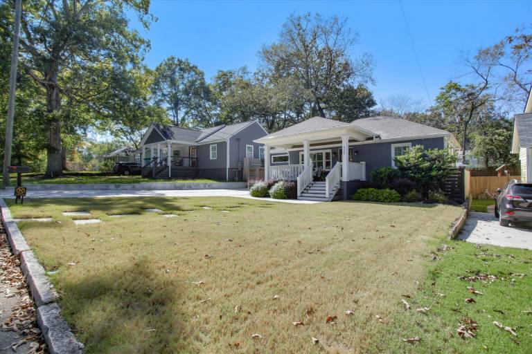 Vacation home with patio & yard — photo 4
