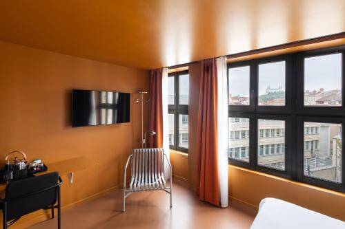 The People Lyon Hotel in Caluire-et-Cuire
