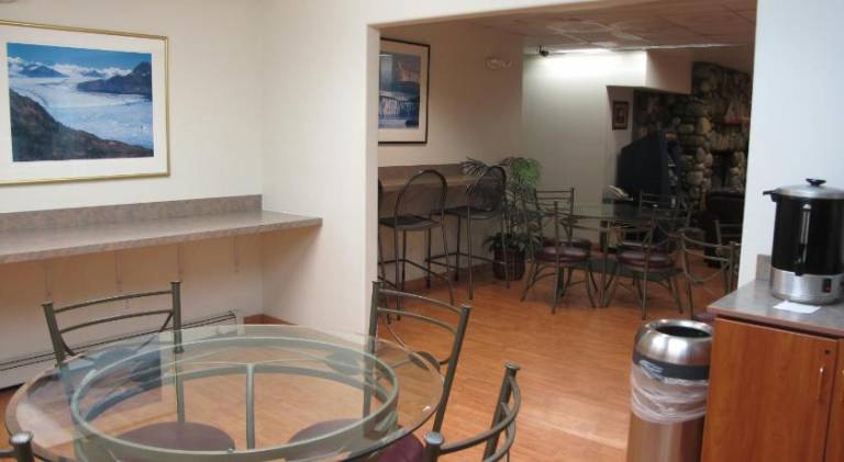 Microtel Inn & Suites by Wyndham Eagle River/Anchorage Are — photo 5