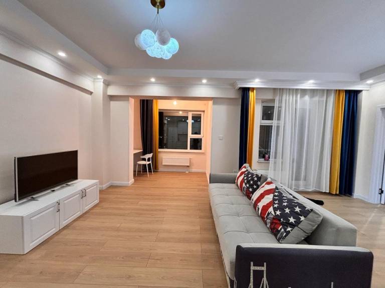 House Khoroo 4