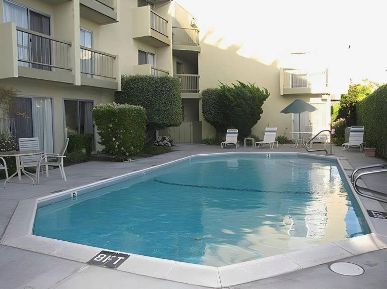 Sand Dollar Inn — photo 3