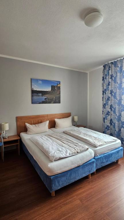 Doppelzimmer Dusche WC auf Etage