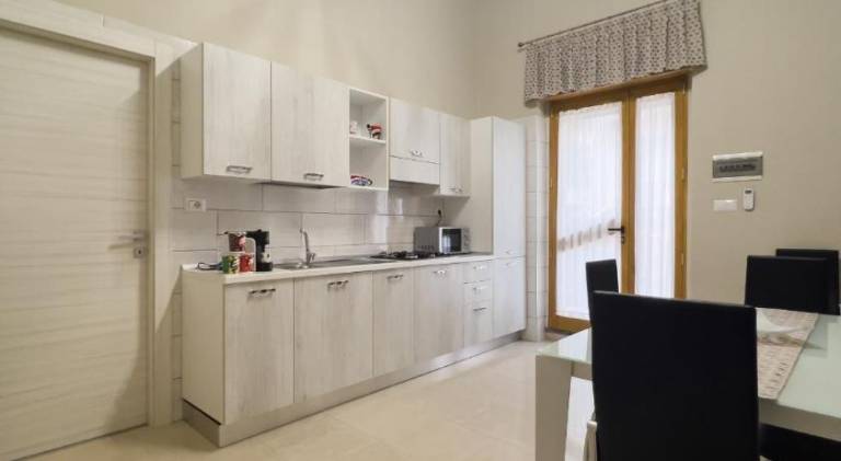 Apartment with 1 room for 4 persons — photo 3