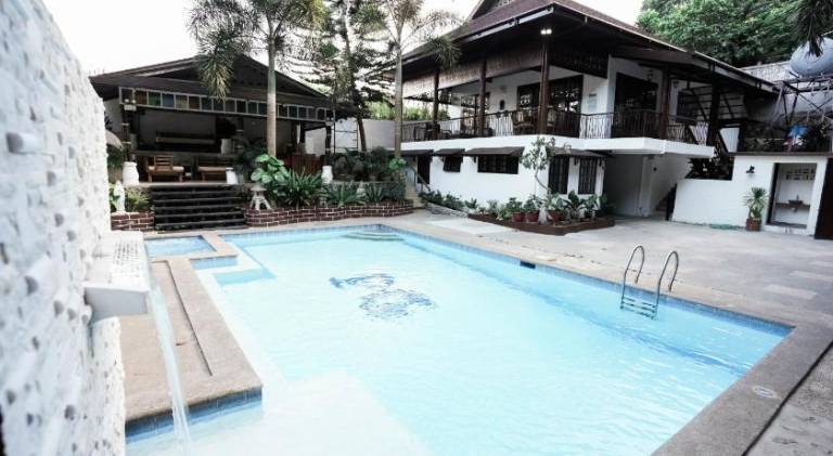 Nice house with hot tub & pool | Pet-friendly in Silang