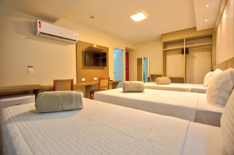 Novares Hotel