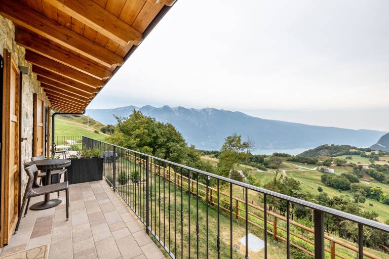 Farm with terrace, BBQ & fast internet | Garden view | Suitable for remote work — photo 5