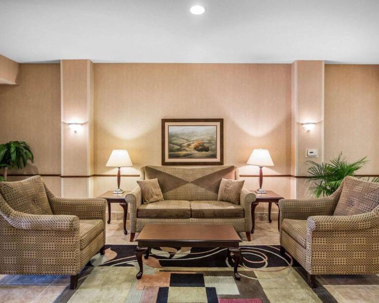 Rodeway Inn & Suites Salina South — photo 2