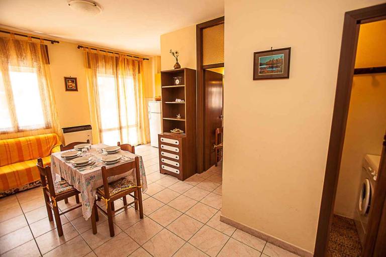 Holiday apartment with 2 rooms for 6 persons — photo 2