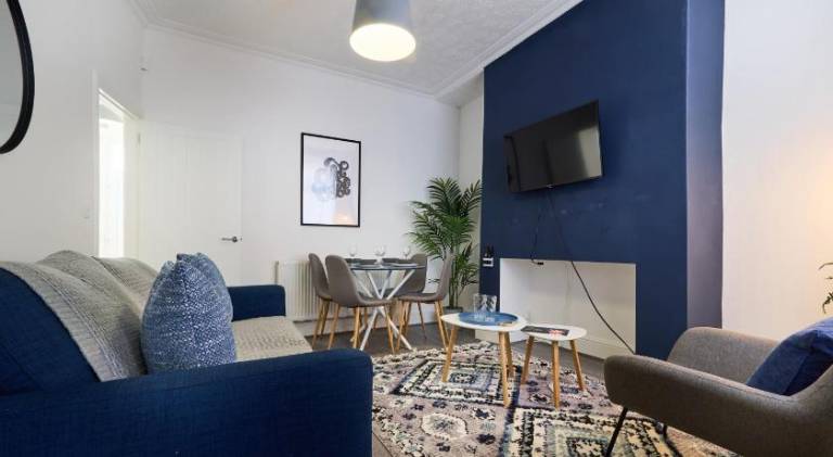 House with 4 rooms for 8 persons in Liverpool