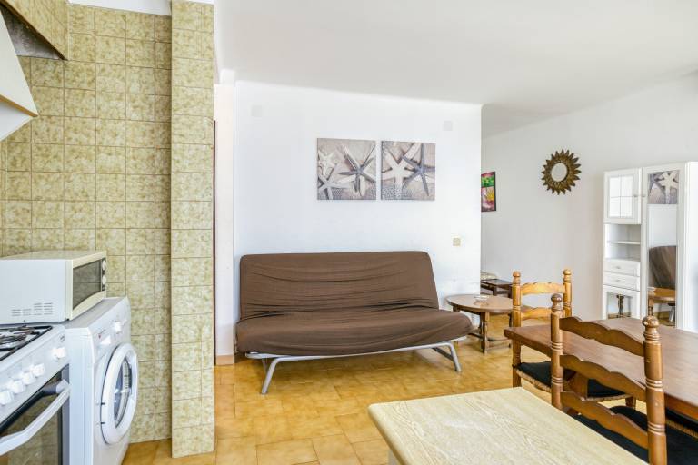 Apartment on the Paseo Marítimo '3-2' close to the Beach with Balcony & Wi-Fi — photo 3