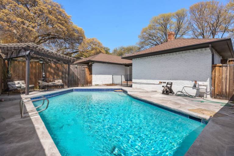 Vacation home with pool | Dogs allowed — photo 3