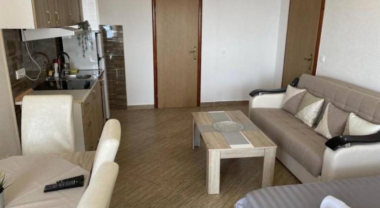 Rental apartment with 2 rooms for 8 persons — photo 2