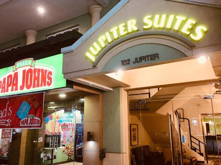 Jupiter Suites