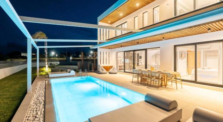 Villa with pool | Next to the beach | Pets are welcome — photo 3
