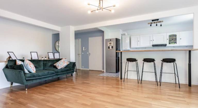 Holiday apartment with hot tub | Pets are welcome in Puteaux