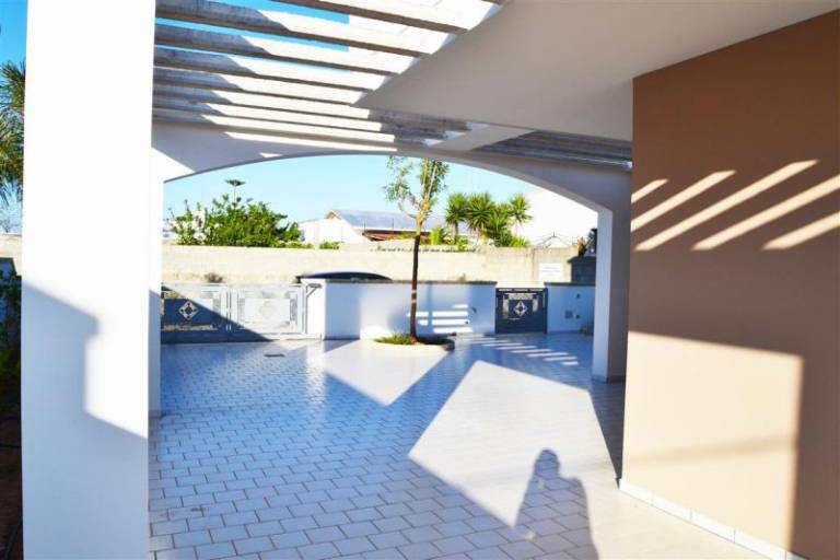 Family-oriented pleasant villa with garden | Pets are welcome — photo 4