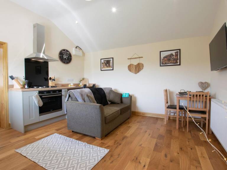 Cottage with garden & jacuzzi — photo 2