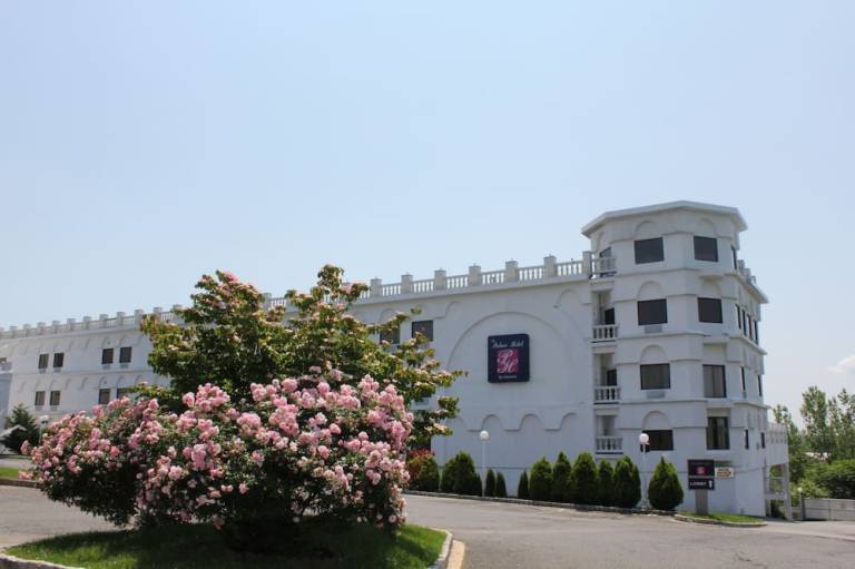 Raritan Hotel