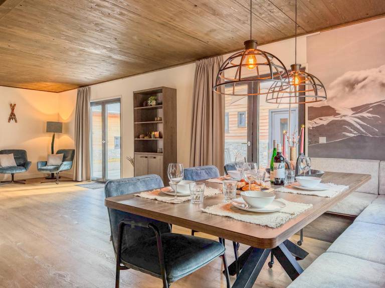 Chalet with patio — photo 5