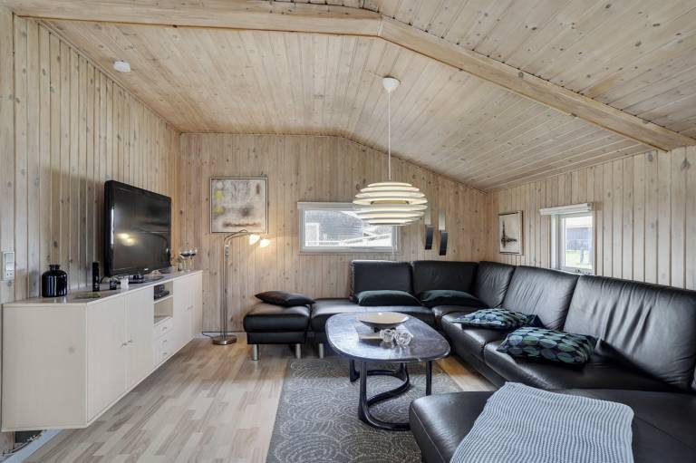 House with jacuzzi, sauna & terrace — photo 5