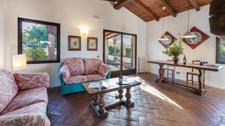 Villa with garden, private pool & grill | Pool view — photo 4