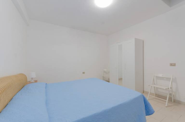 Apartment with BBQ & patio | Sea view — photo 5