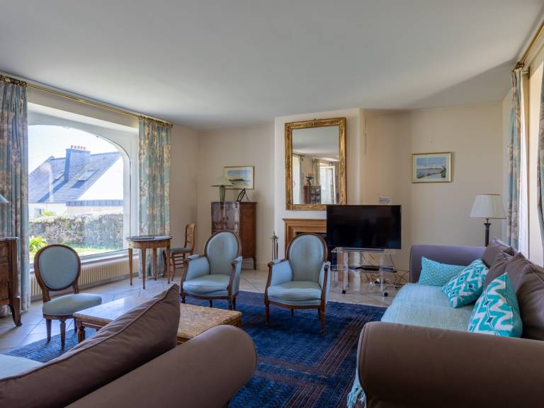 Holiday Home 'Maison Bretonne Madame Est Servie 4' with Sea View — photo 5