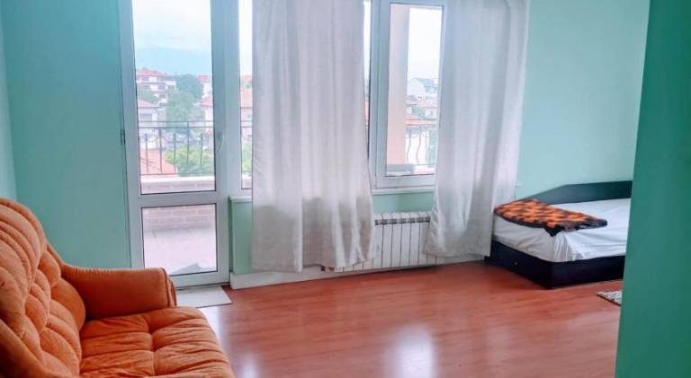 Spacious rental apartment with yard & terrace | Pets are welcome — photo 2
