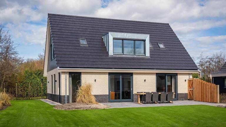 180 m&sup2; Ferienhaus