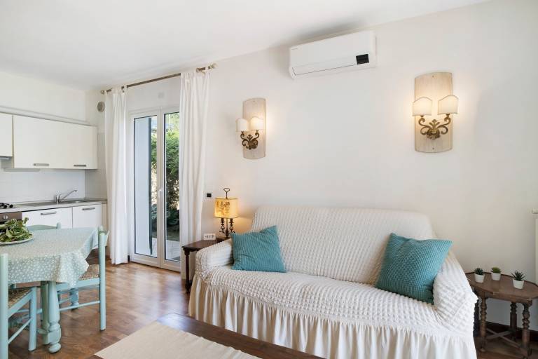 Holiday Apartment "Villa Isabella Casa Lucia" with Sea View, Shared Terrace & Wi-Fi — photo 4