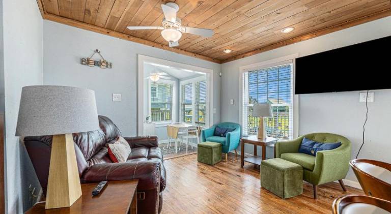 House with patio in Galveston, TX