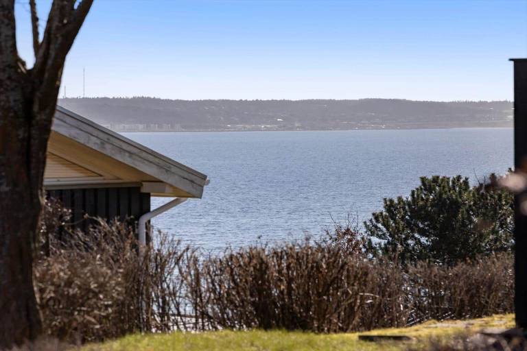 Fully equipped house with terrace, garden & barbeque | Sea view | Dogs allowed — photo 2