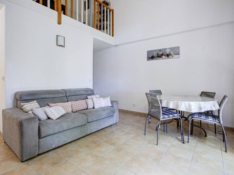 Villa with garden & pool | Pet-friendly — photo 3