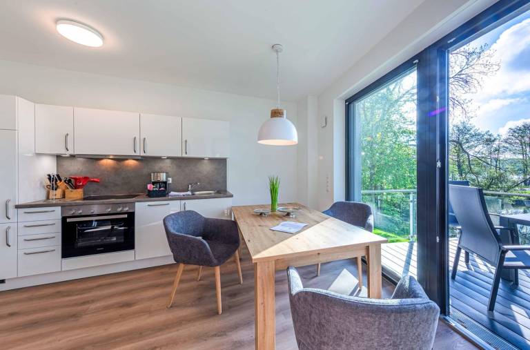 5 Sterne Ferienapartment Honigbiene mit seitlichem Blick auf den Krakower See — photo 3