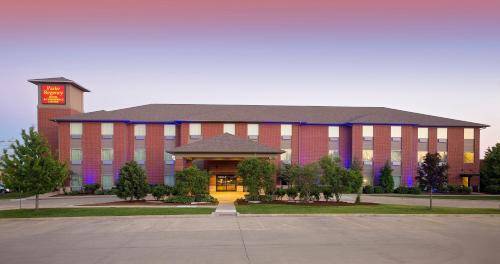 Parke Regency Hotel & Conference Center