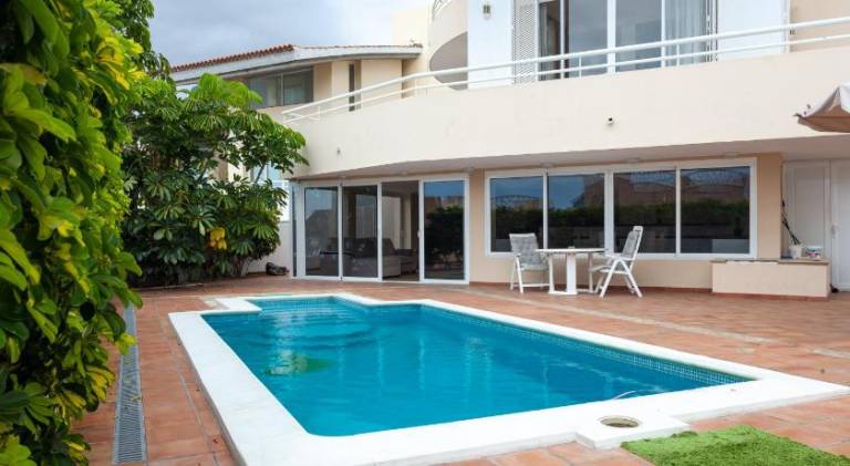 Villa with pool in Adeje