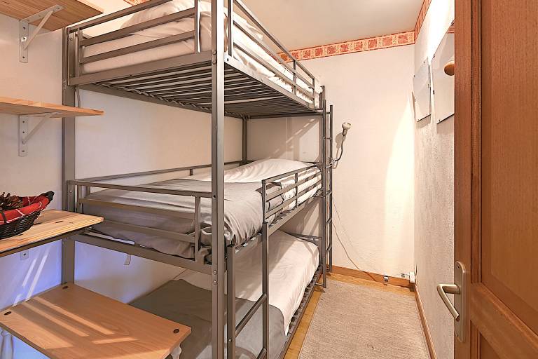 Apartment with BBQ & patio | Mountain view — photo 4