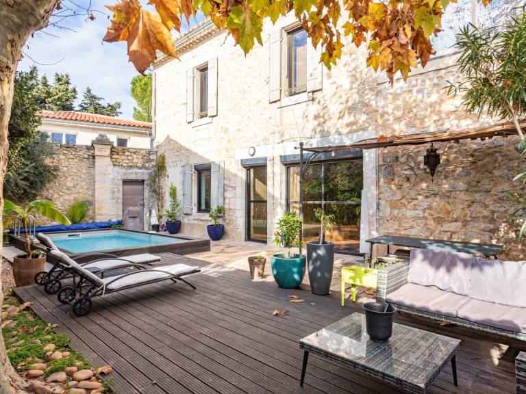 Vacation home with BBQ, terrace & private pool — photo 2