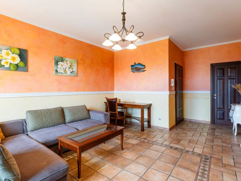 Villa with pool — photo 5