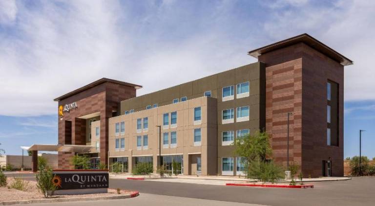 La Quinta Inn & Suites by Wyndham Phoenix West / Glendale in Tolleson, AZ