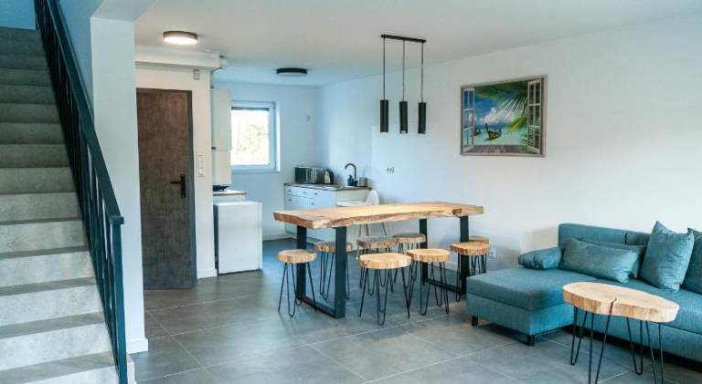 Rental apartment with hot tub & pool — photo 2