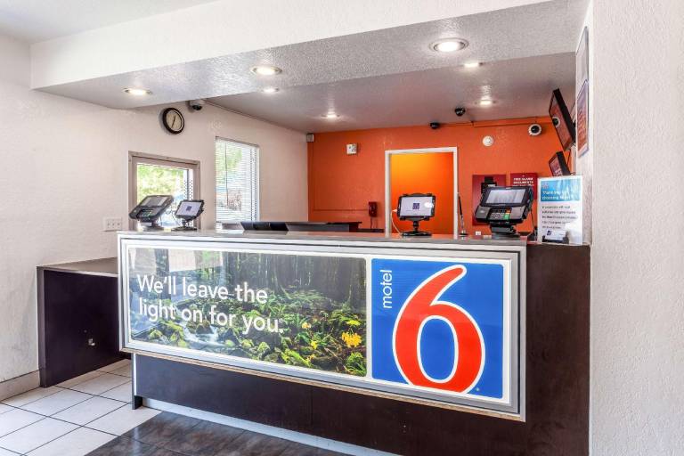 Motel 6 Sacramento, CA - Downtown — photo 5