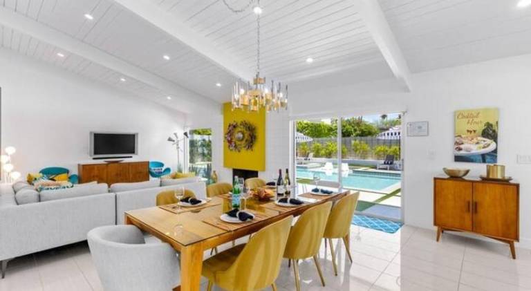 Ample villa with jacuzzi & pool | Pets allowed — photo 3