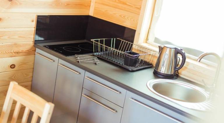 Charming lodge with terrace & yard | Pet-friendly — photo 4