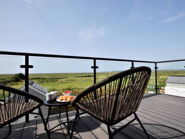 Fully equipped cottage with jacuzzi & yard | Water view | Dogs allowed — photo 5