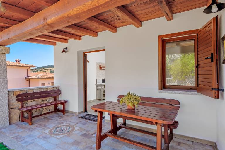 Fully equipped vacation home with BBQ, yard & patio | Garden view | Dogs allowed — photo 3