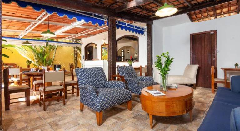 Pleasant serviced apartment with yard & patio | Close to the beach | Dogs allowed in Búzios