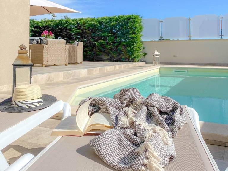 House with terrace & private pool — photo 5